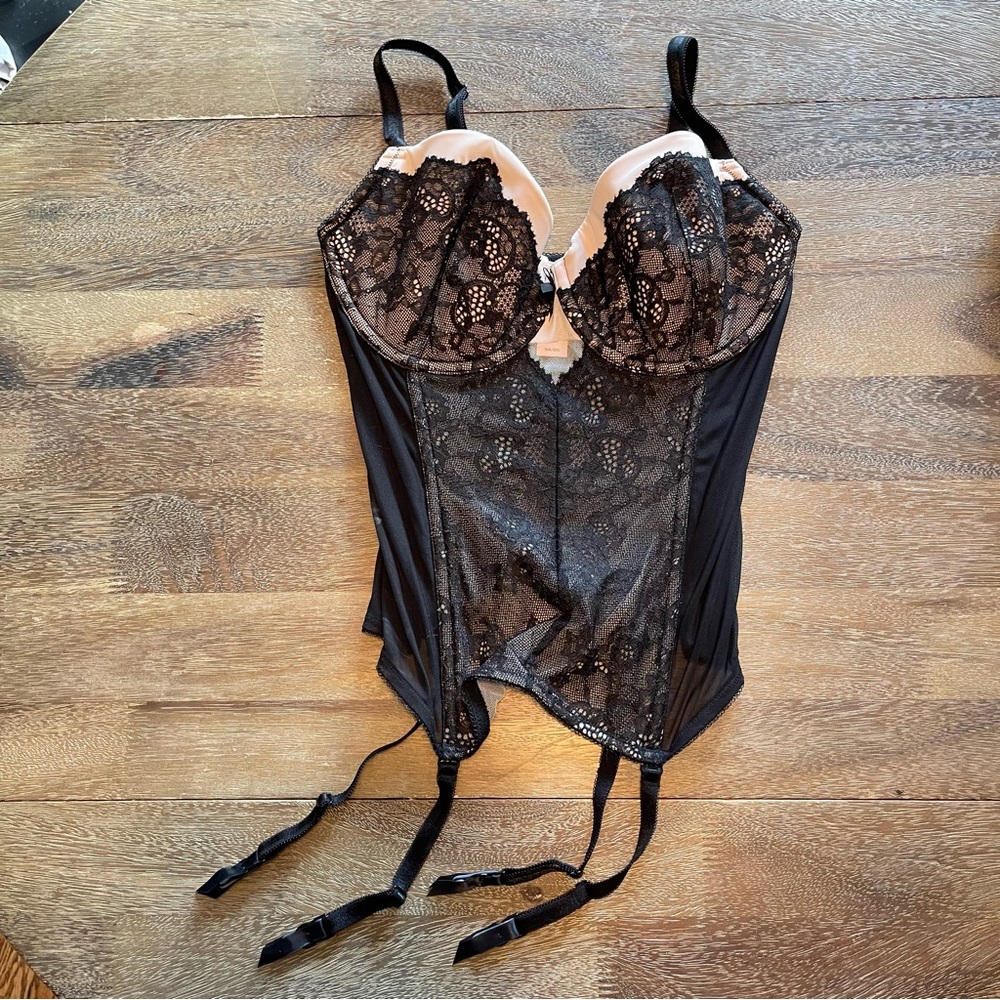 Victoria Secret black and white corset 36D